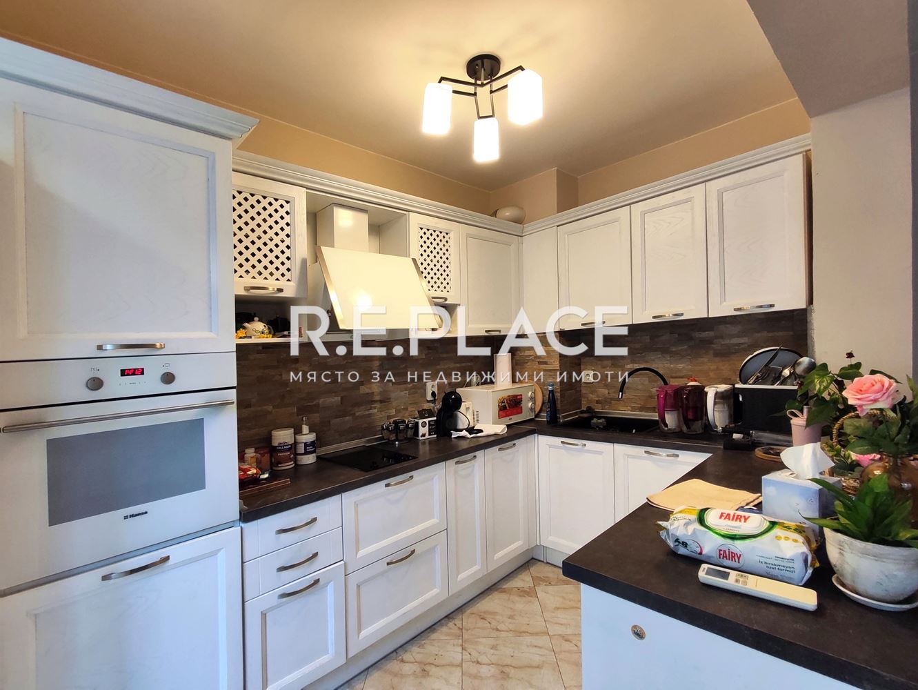 Просторен тристаен апартамент в Цветен квартал, гр. Варна