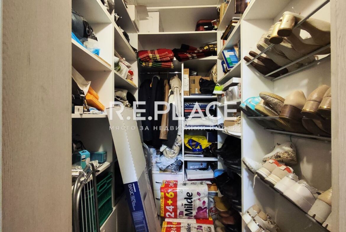 Просторен тристаен апартамент в Цветен квартал, гр. Варна