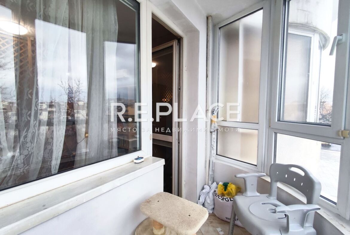 Просторен тристаен апартамент в Цветен квартал, гр. Варна