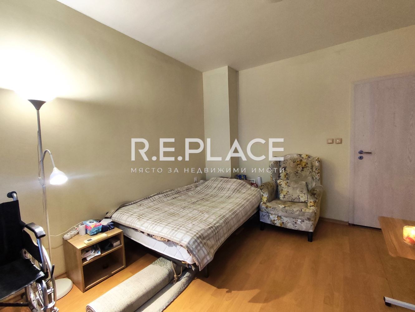 Просторен тристаен апартамент в Цветен квартал, гр. Варна