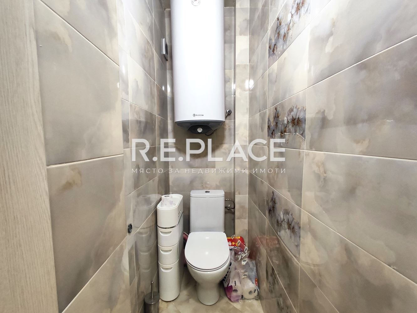 Просторен тристаен апартамент в Цветен квартал, гр. Варна