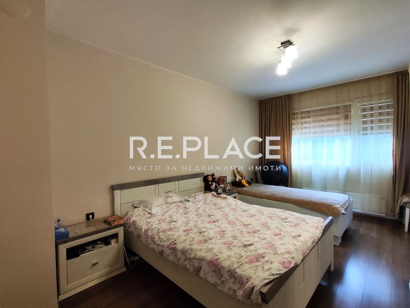 Просторен тристаен апартамент в Цветен квартал, гр. Варна