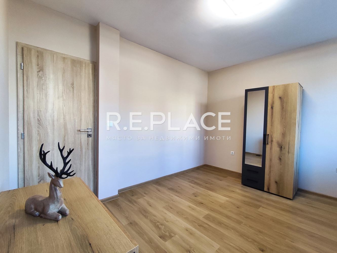 Продава тристаен апартамент кв Погреби, гр. Варна