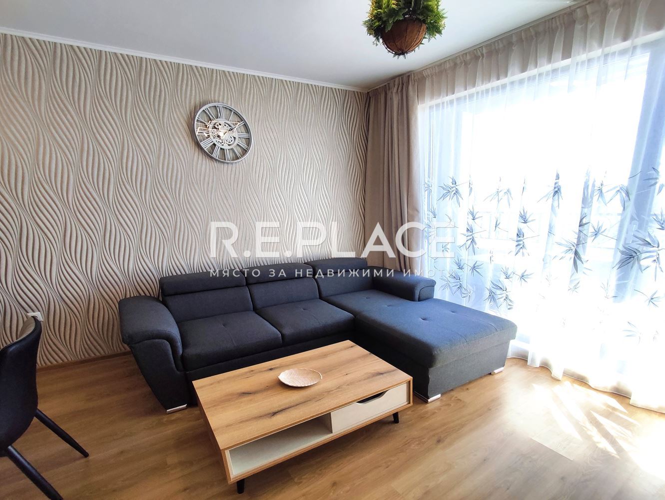 Продава тристаен апартамент кв Погреби, гр. Варна