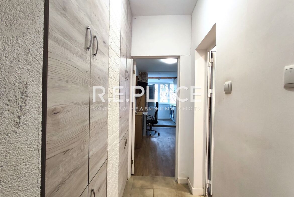 Продава едностаен апартамент гр. Варна, кв. Левски