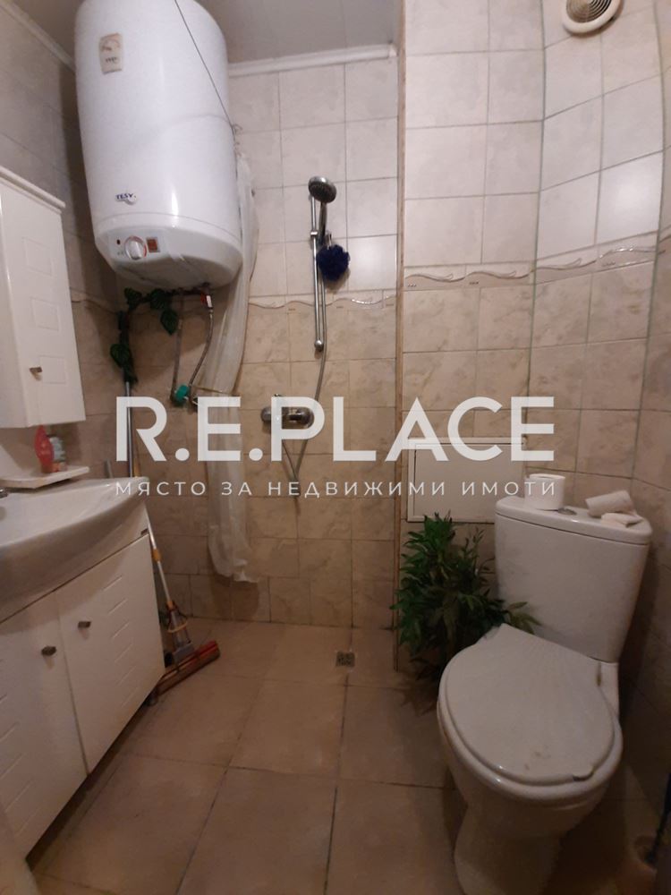 Продава апартамент с три стаи жк. Младост, гр. Варна