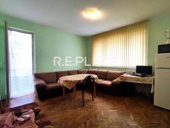 Продава апартамент с три стаи в гр Варна, Зимно Кино Тракия