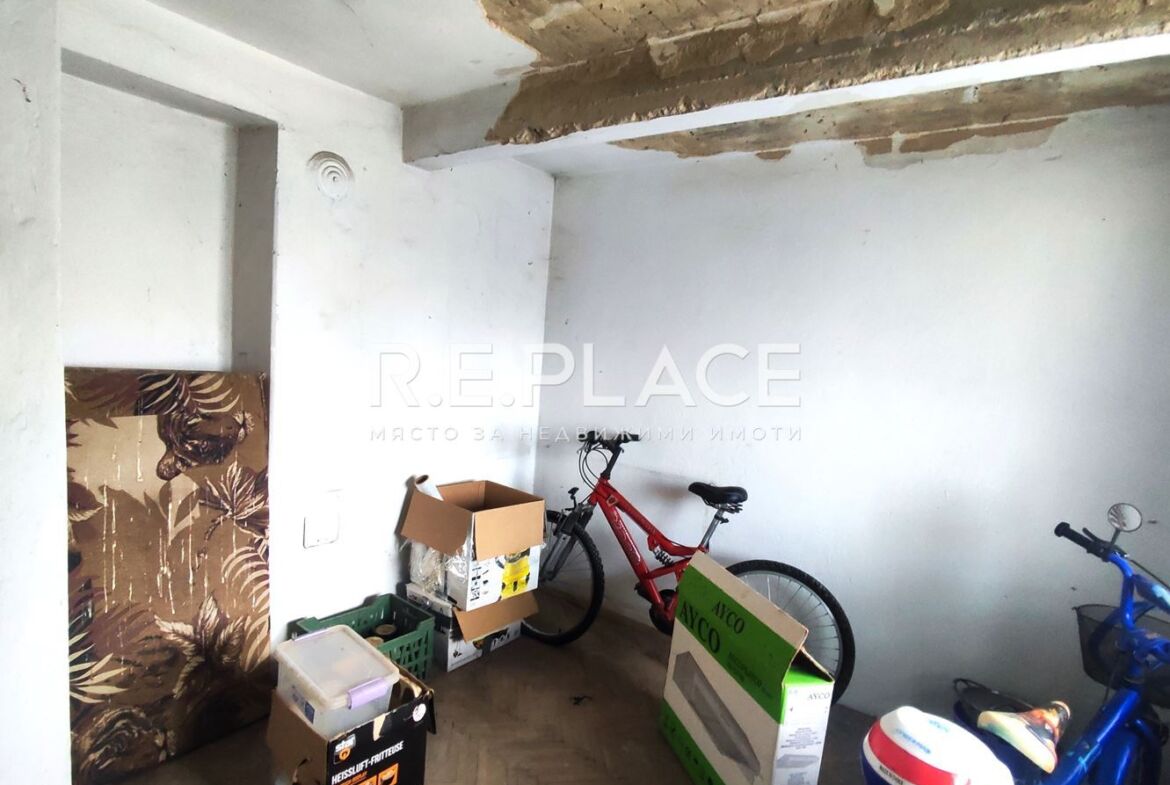 Продава апартамент с три стаи в гр Варна, Зимно Кино Тракия