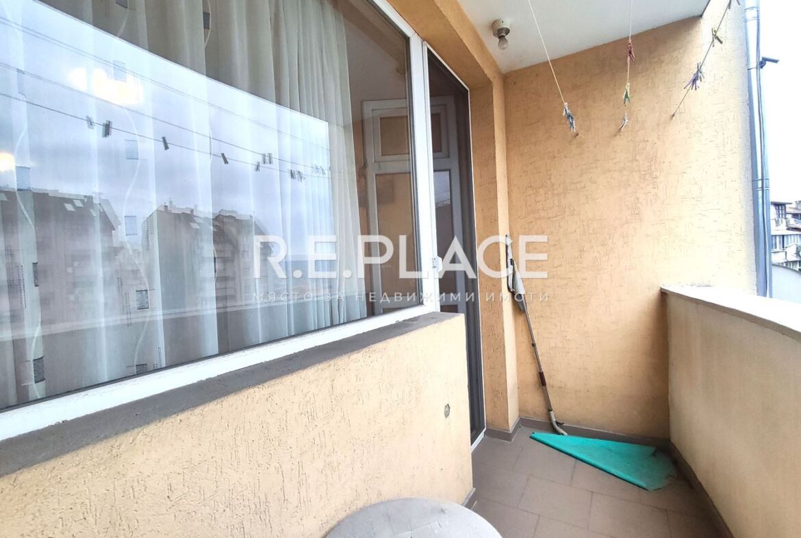 Продава двустаен апартамент гр. Варна, кв. Погреби