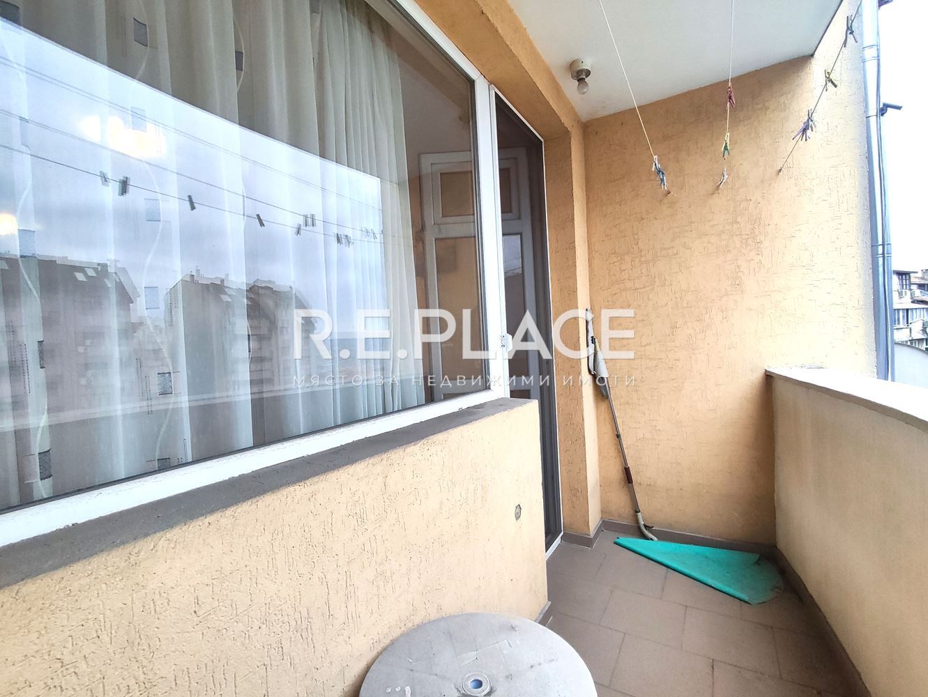 Продава двустаен апартамент гр. Варна, кв. Погреби