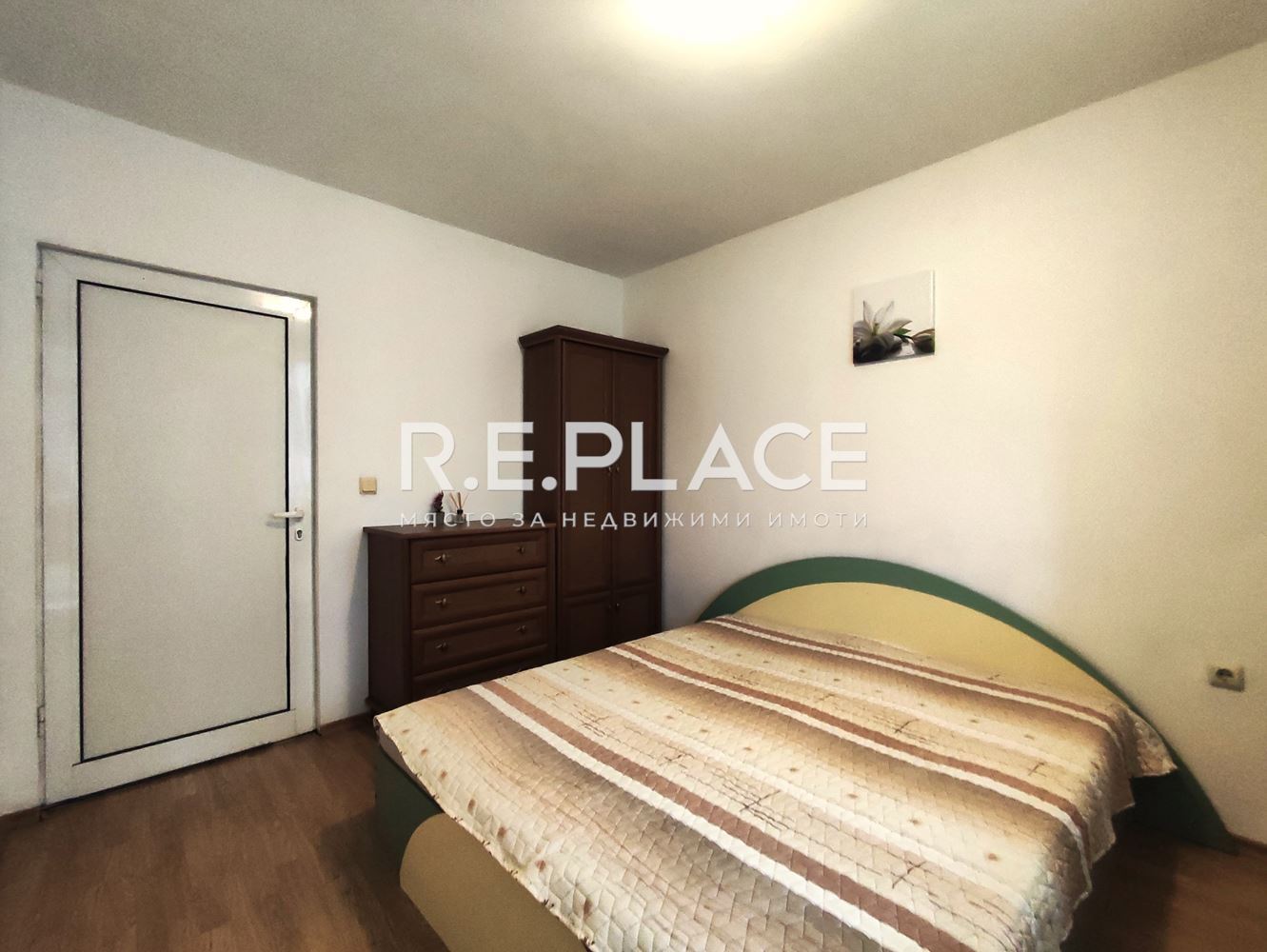 Продава двустаен апартамент гр. Варна, кв. Погреби