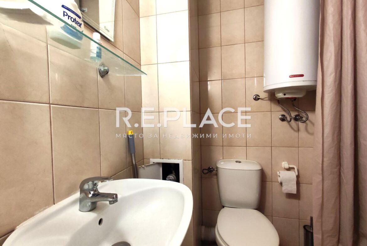 Продава двустаен апартамент гр. Варна, кв. Погреби