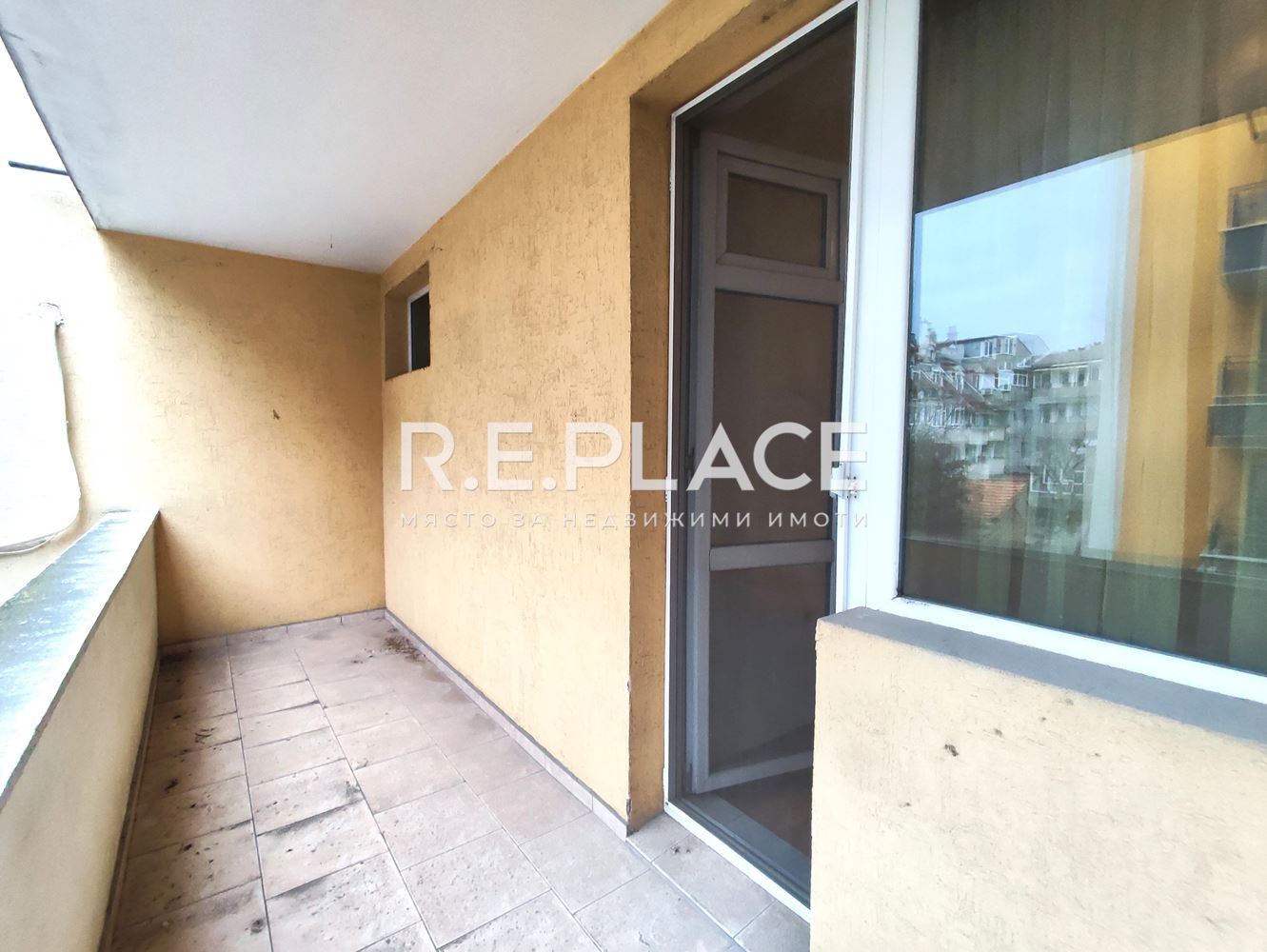 Продава двустаен апартамент гр. Варна, кв. Погреби