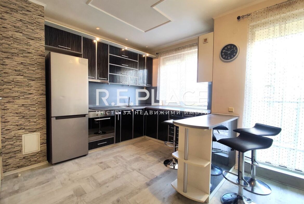 Предлага тристаен апартамент в гр. Варна, ХЕИ