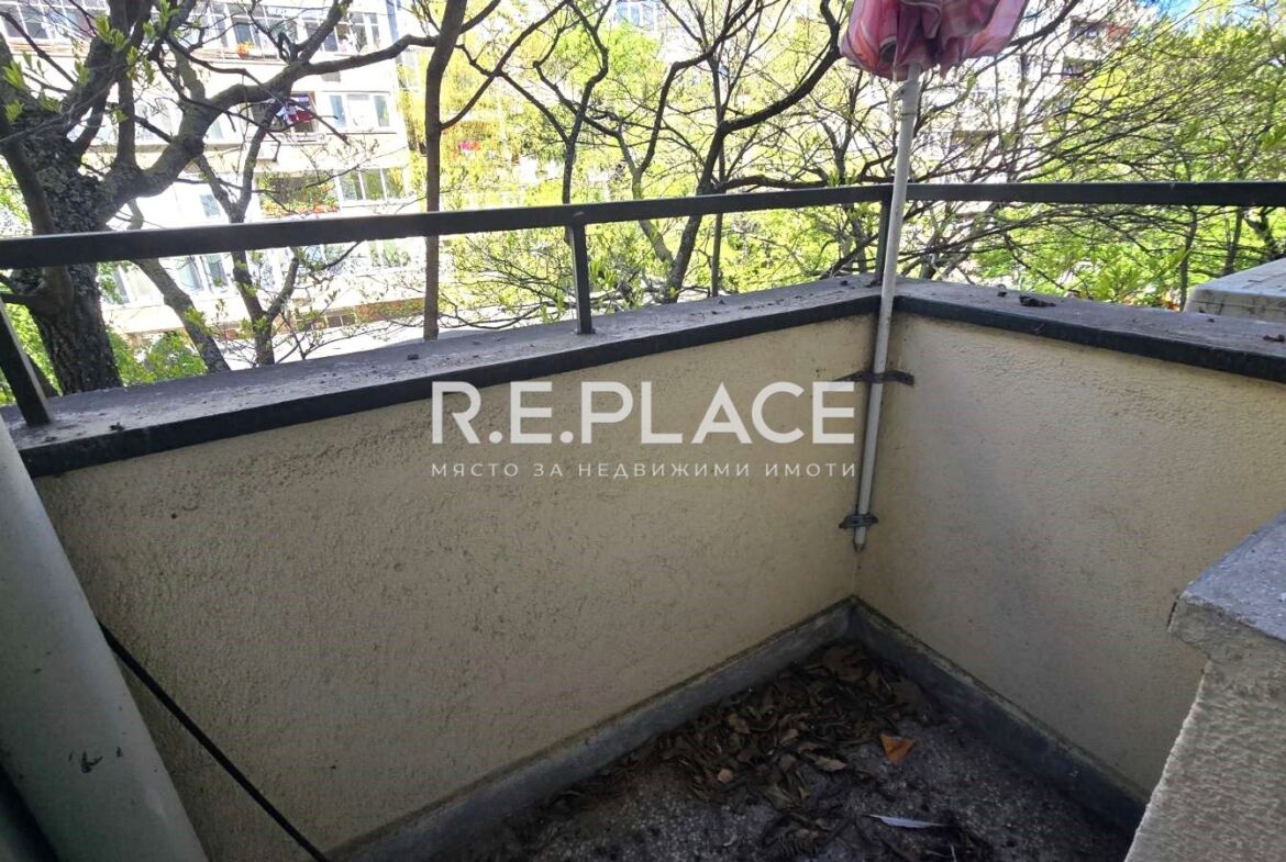 Тристаен апартамент под наем до Морската градина – район Спортна зала, гр. Варна