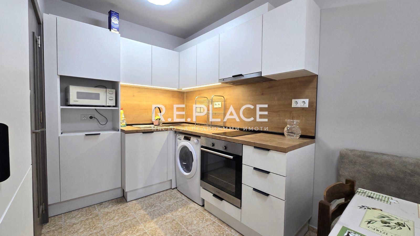 Тристаен апартамент под наем до Морската градина – район Спортна зала, гр. Варна