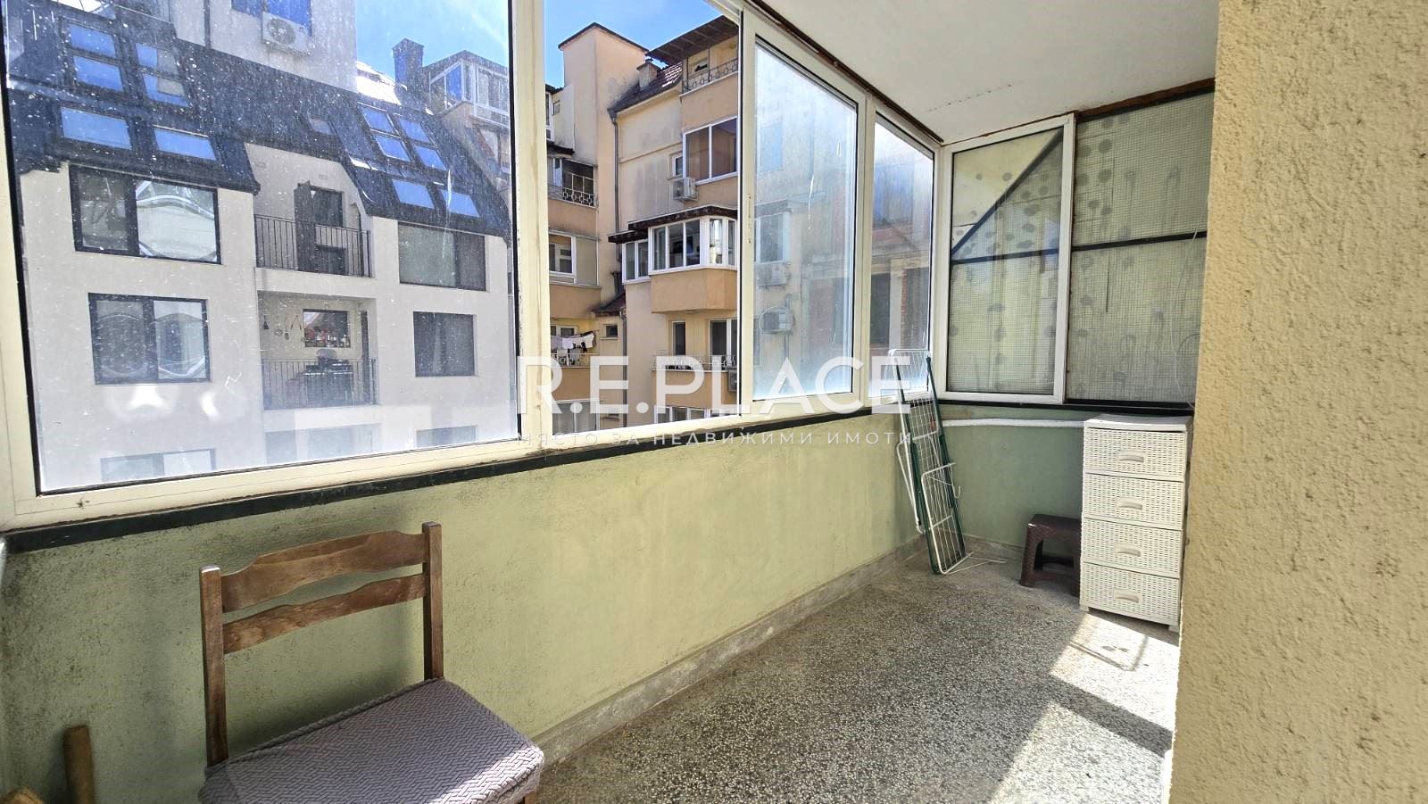 Тристаен апартамент под наем до Морската градина – район Спортна зала, гр. Варна