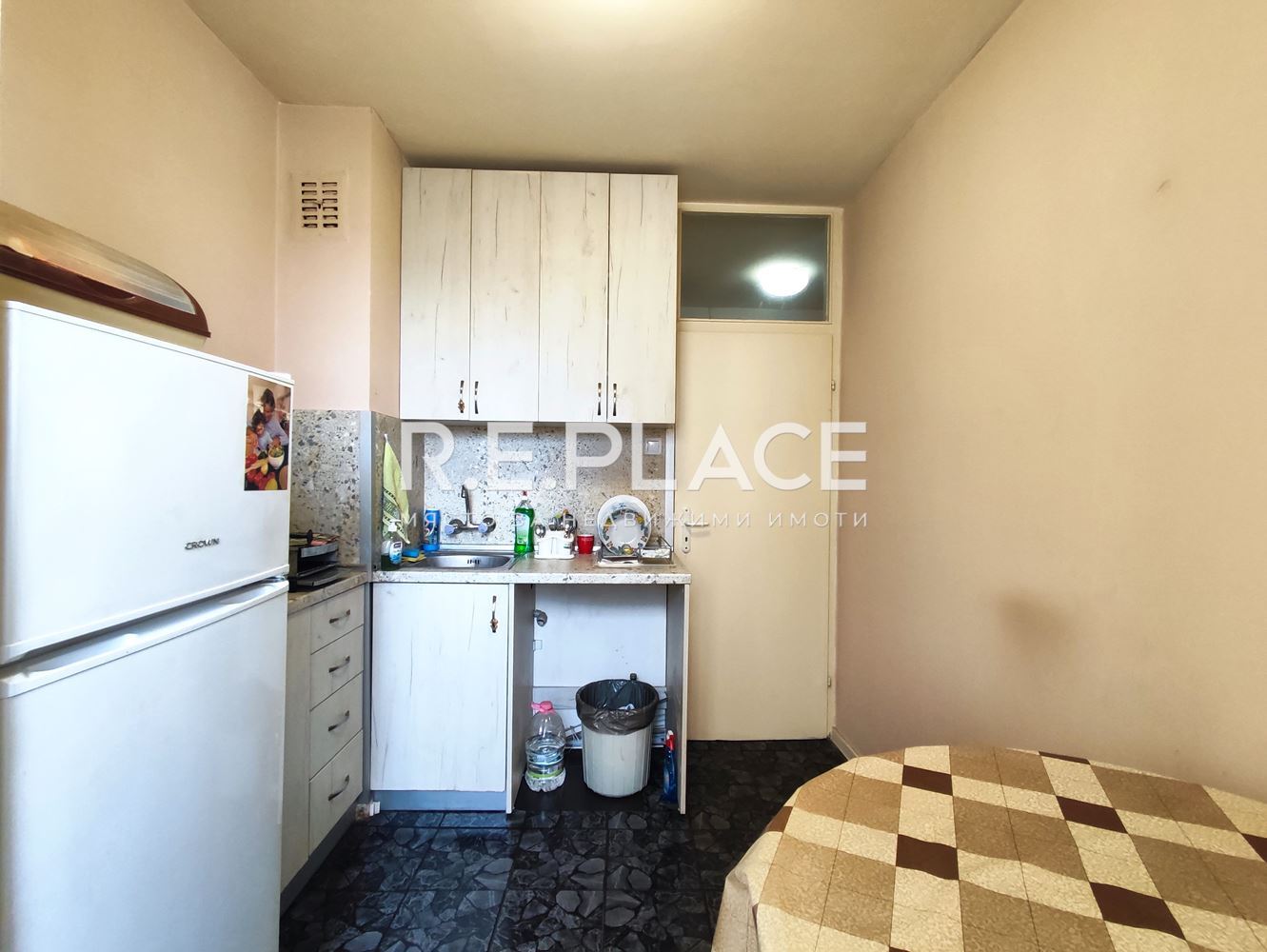 Предлага гарсониера в кв. Владислав Варненчик, гр. Варна