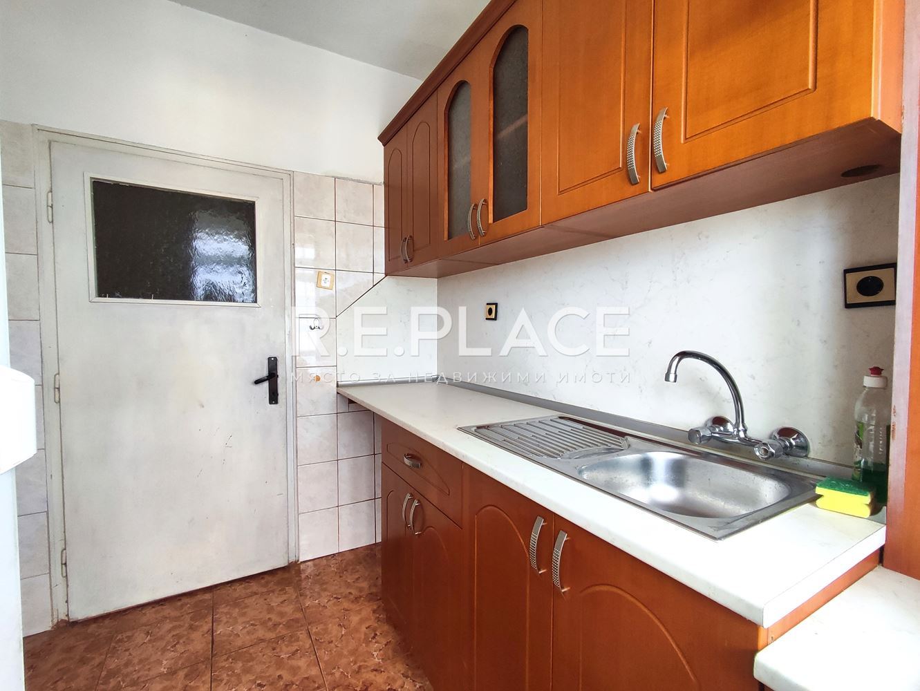 Продава тристаен апартамент в Център, гр. Варна