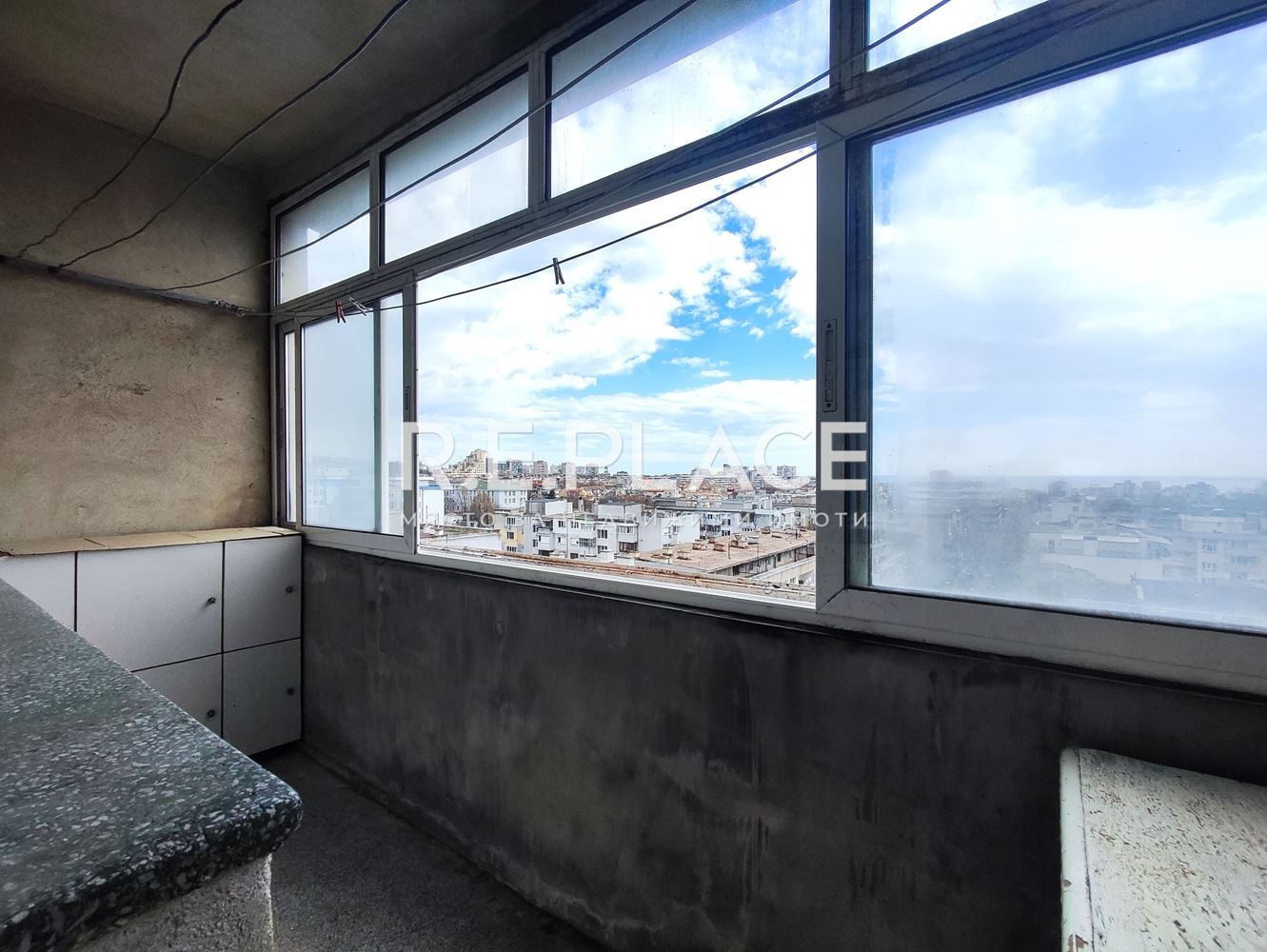 Продава тристаен апартамент в Център, гр. Варна