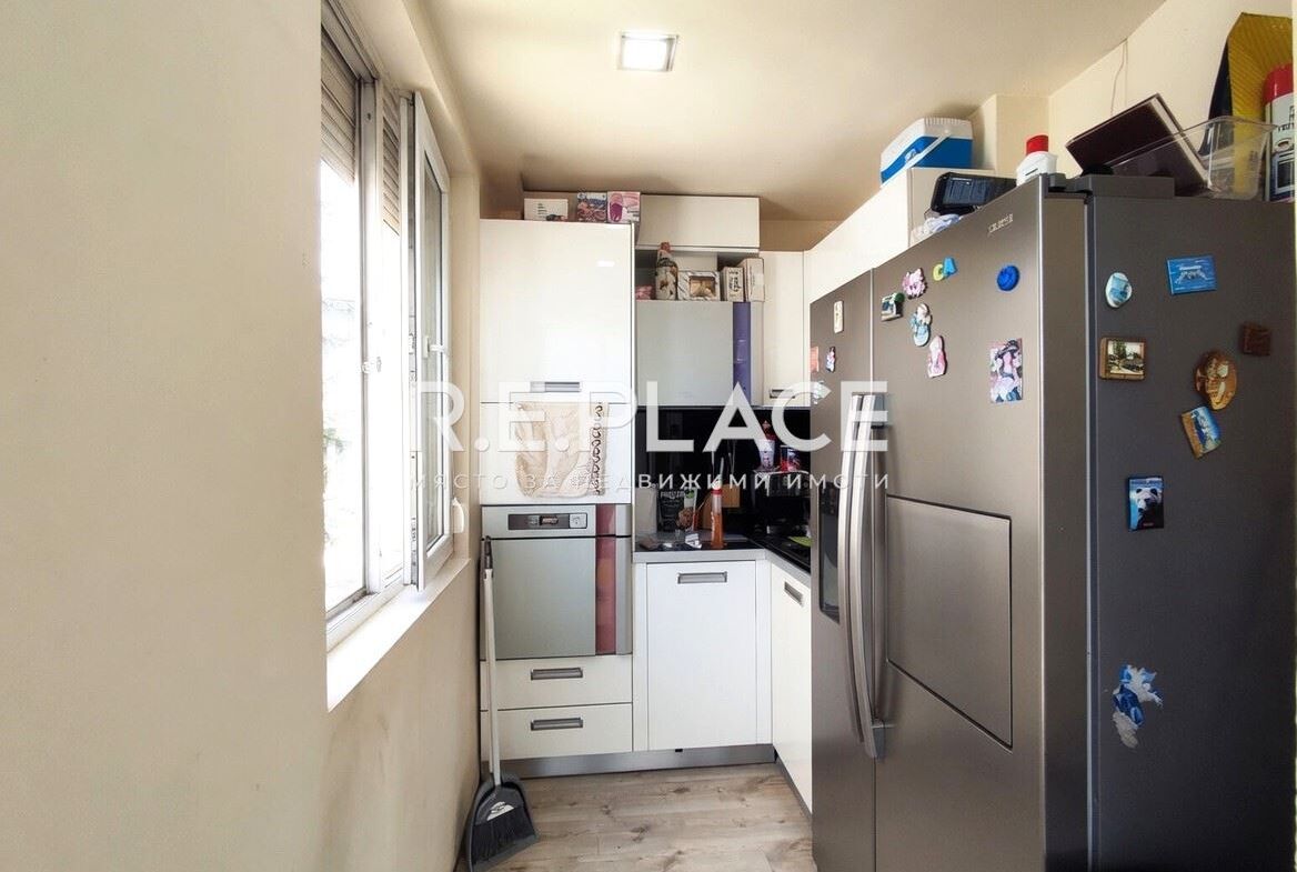 Продава Тристаен апартамен кв. Погреби, гр. Варна.