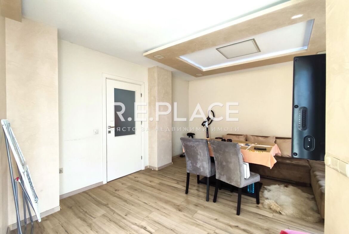 Продава Тристаен апартамен кв. Погреби, гр. Варна.