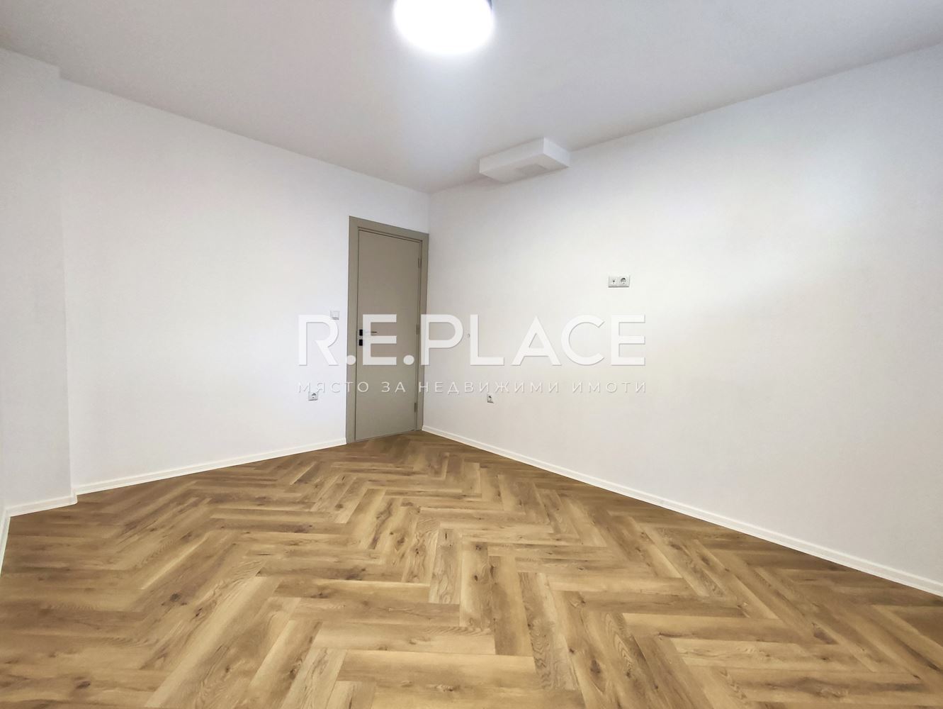 Продава тристаен апартамент, кв. Възраждане 2, гр. Варна