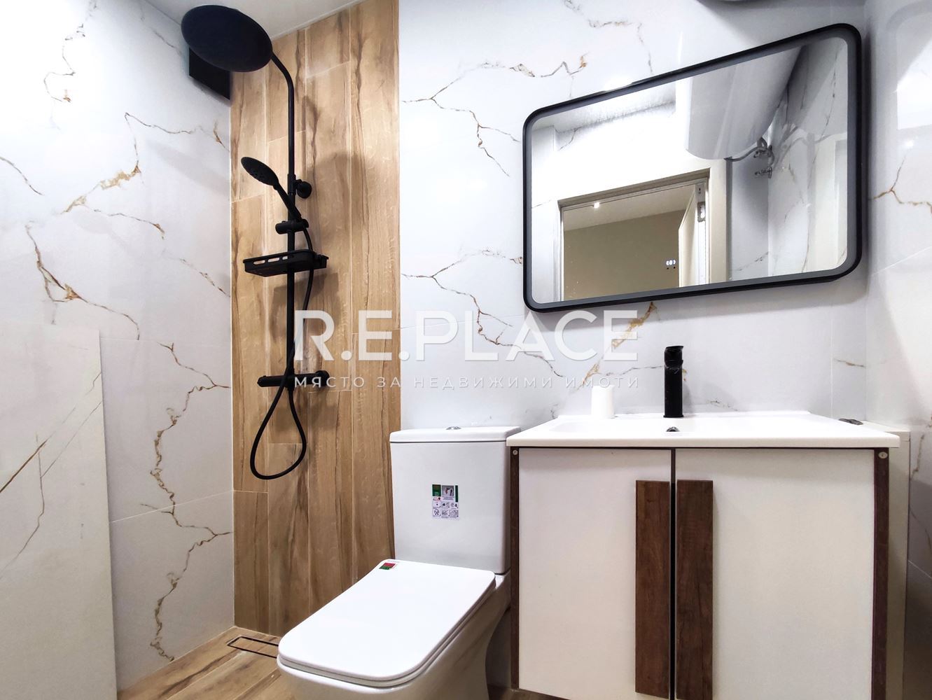 Продава тристаен апартамент, кв. Възраждане 2, гр. Варна