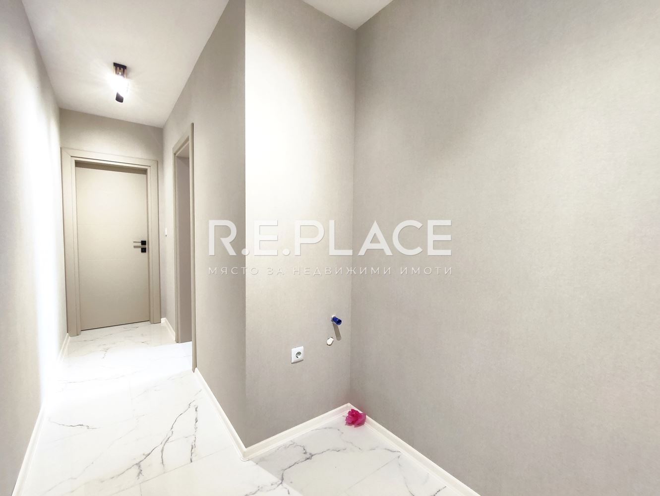 Продава тристаен апартамент, кв. Възраждане 2, гр. Варна