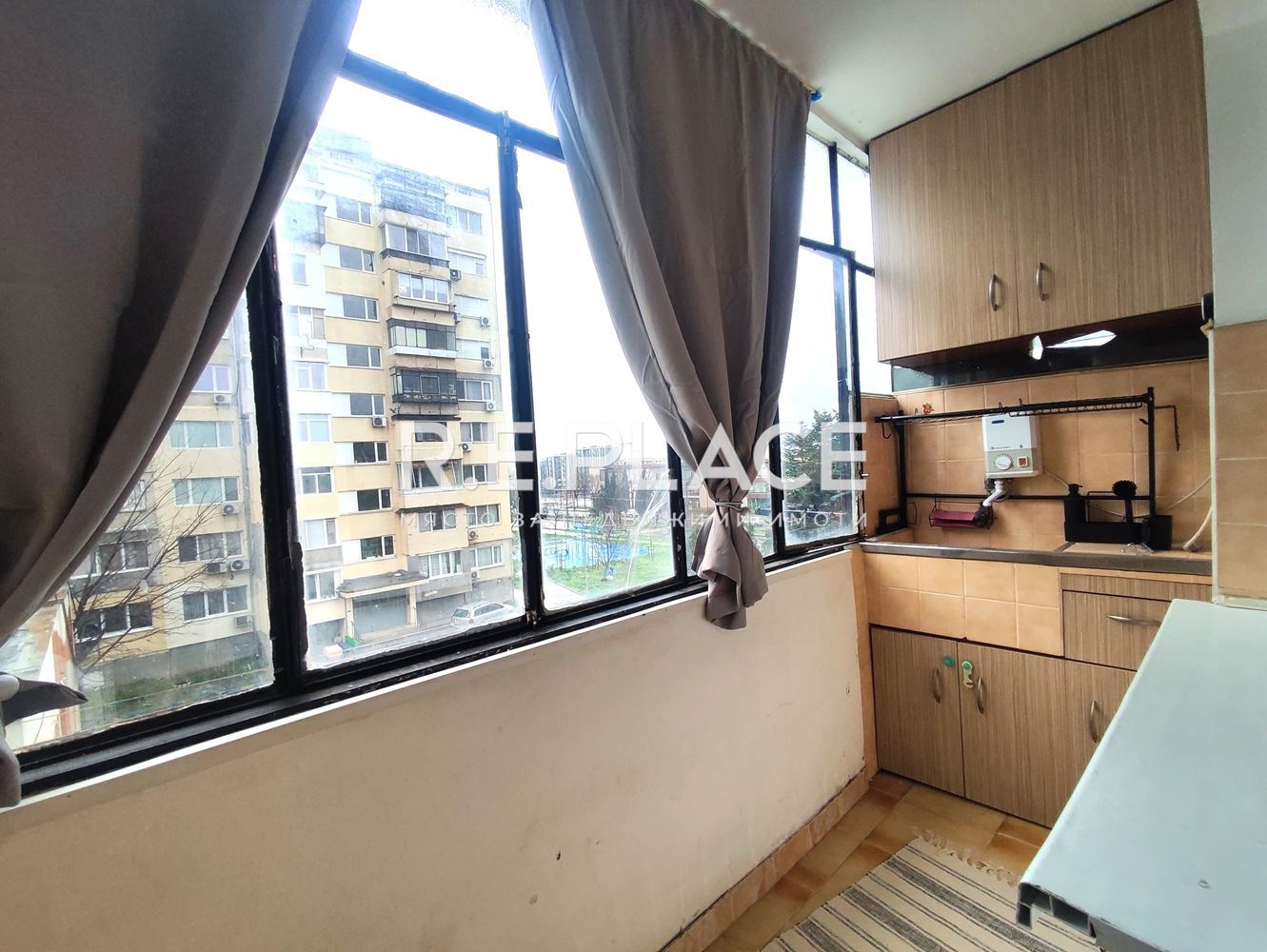 Продава разширена гарсониера в жк. Владислав Варненчик, гр. Варна