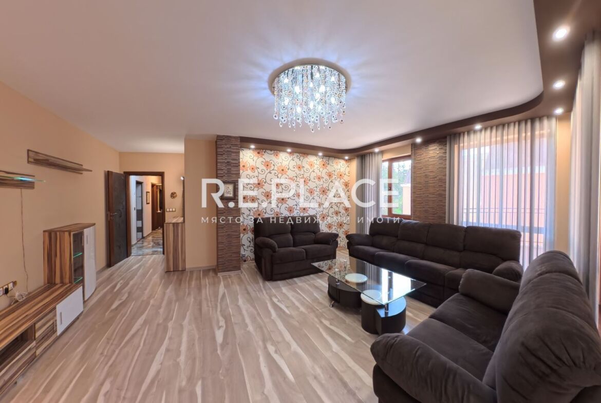 Тристаен апартамент в Бриз, гр. Варна