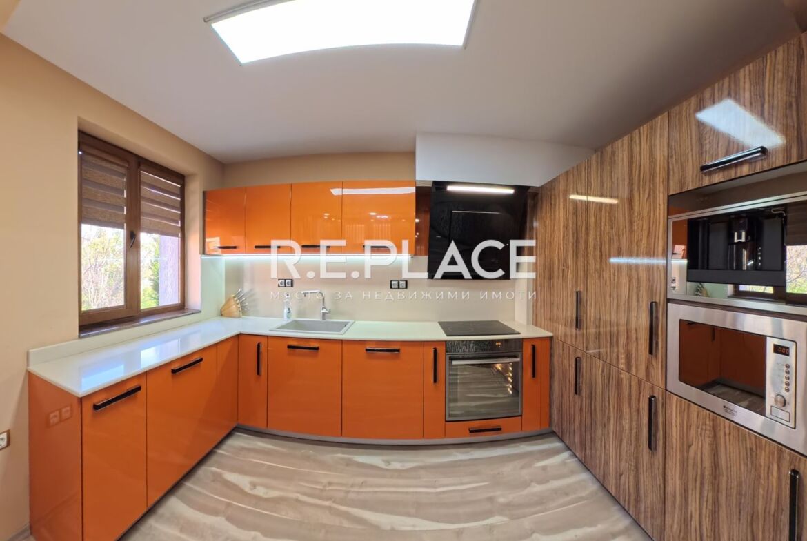 Тристаен апартамент в Бриз, гр. Варна