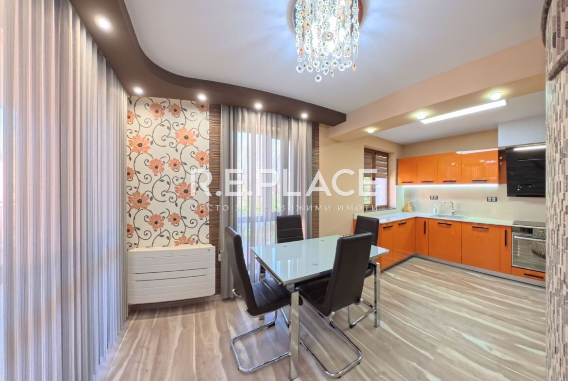 Тристаен апартамент в Бриз, гр. Варна