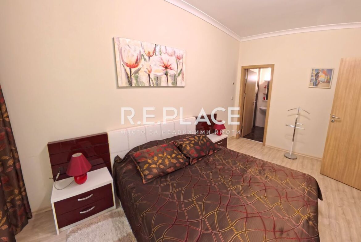 Тристаен апартамент 119 кв.м за продажба в затворен комплекс, Св. Св. Константин и Елена, Варна