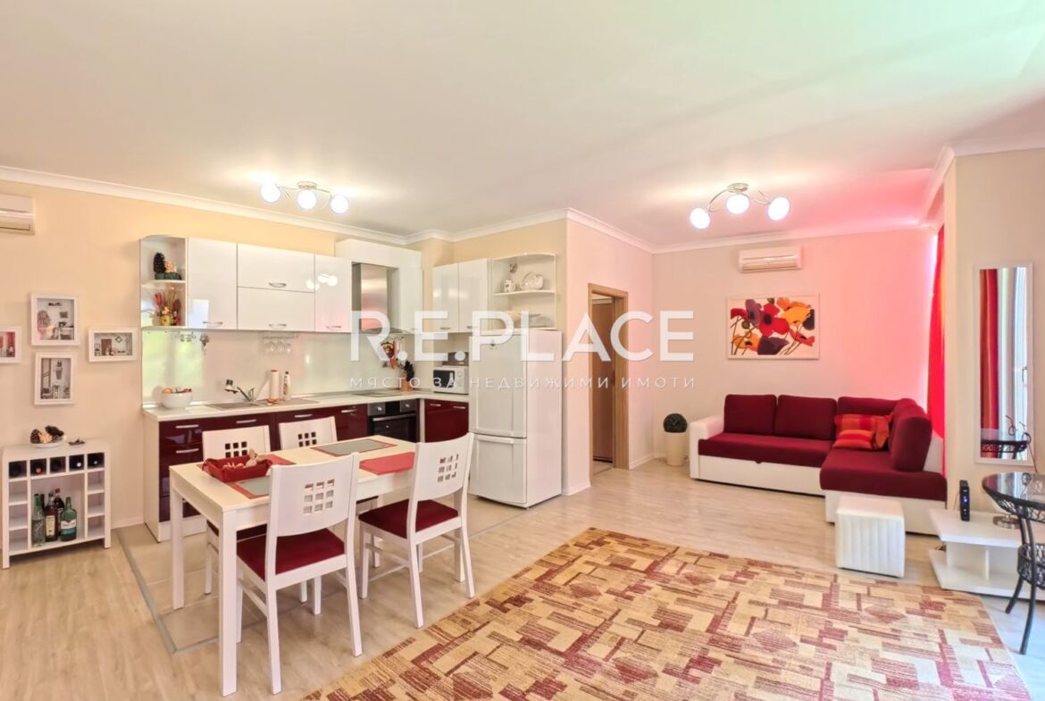 Тристаен апартамент 119 кв.м за продажба в затворен комплекс, Св. Св. Константин и Елена, Варна