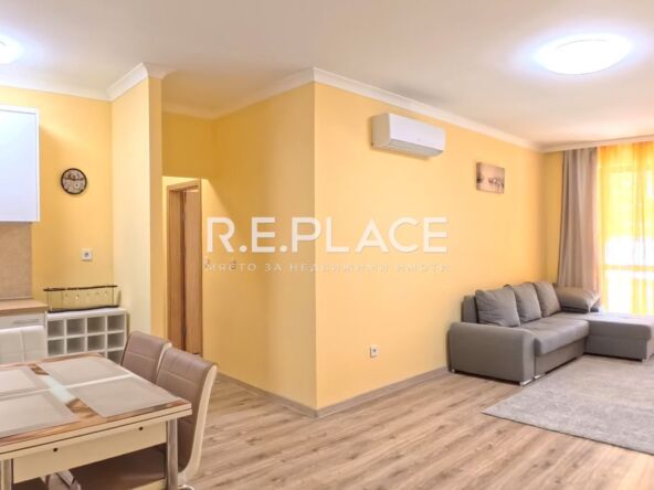 Продава тристаен апартамент в област Варна, Св. Св. Константин и Елена