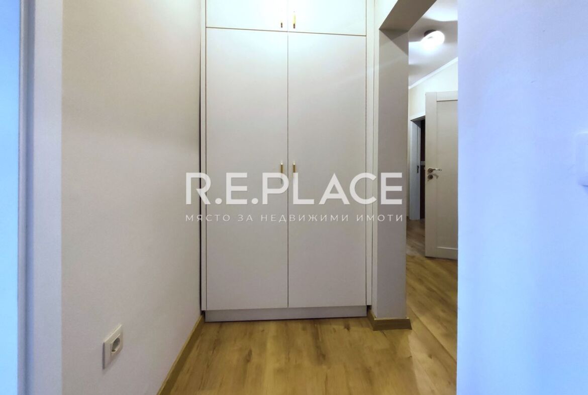 Продава тристаен апартамент в гр. Варна, район Окръжна Болница