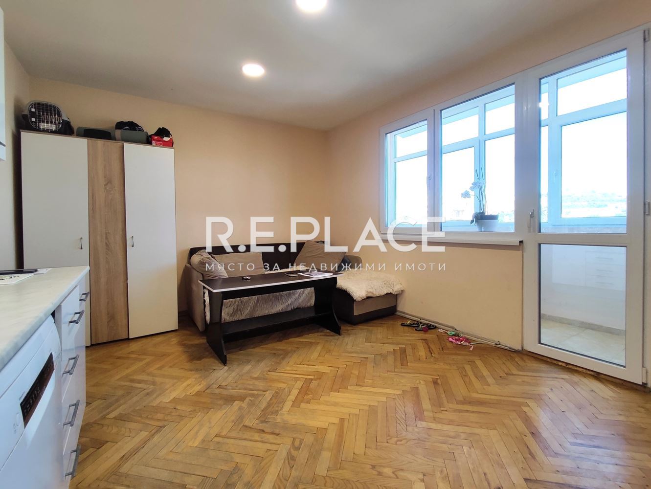 Продава апартамент с две стаи в гр. Варна, кв. Младост