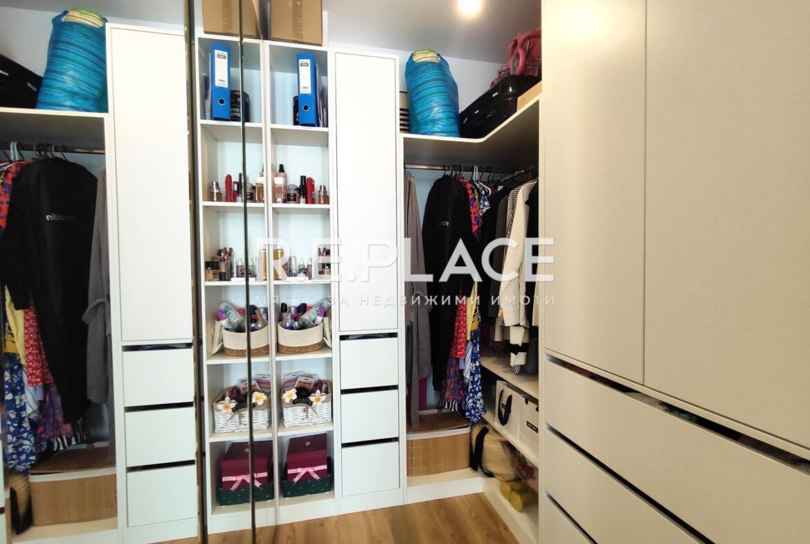 Продава тристаен апартамент с голяма тераса 55 кв. м гр. Варна, Възраждане 1