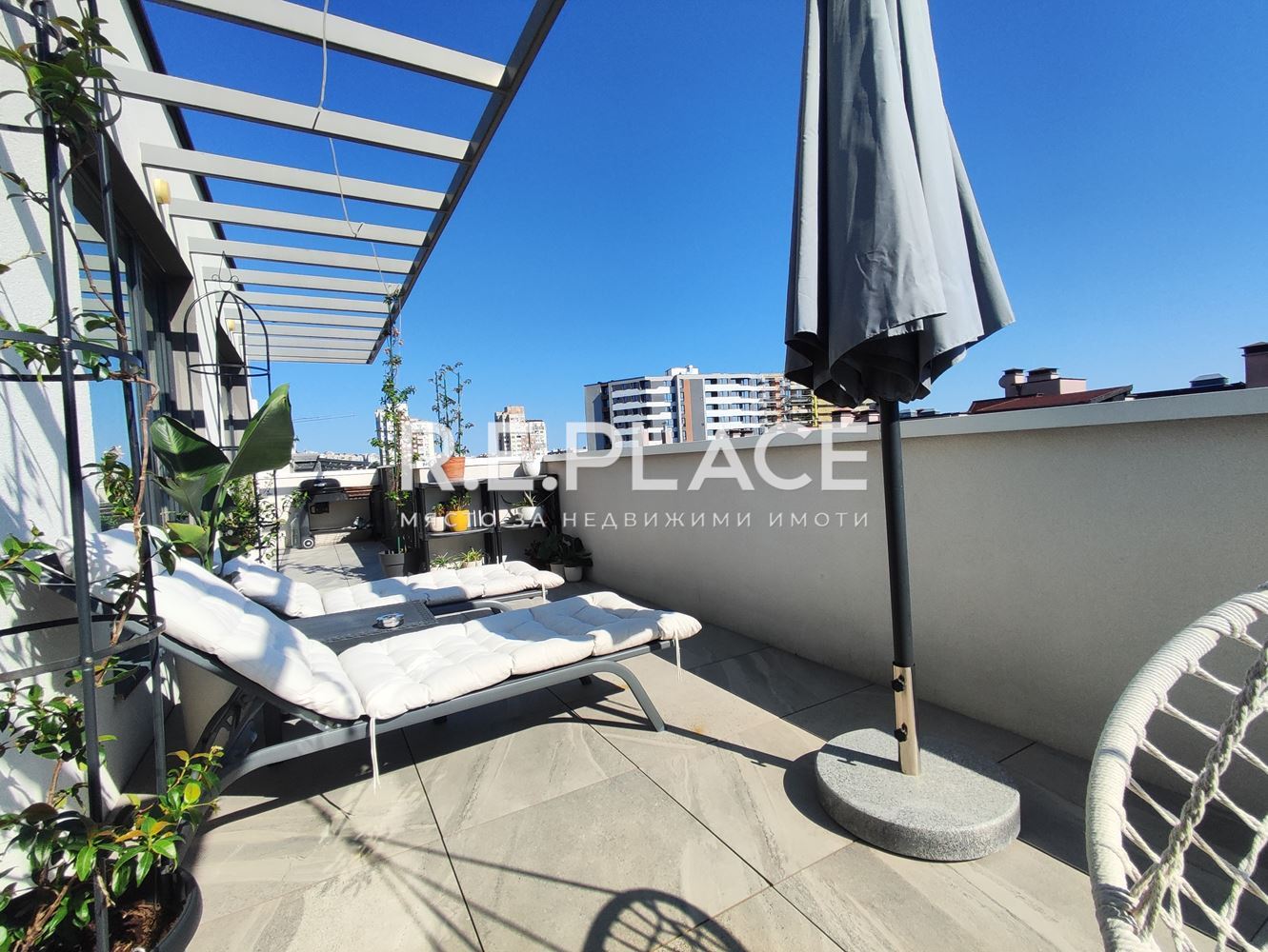 Продава тристаен апартамент с голяма тераса 55 кв. м гр. Варна, Възраждане 1