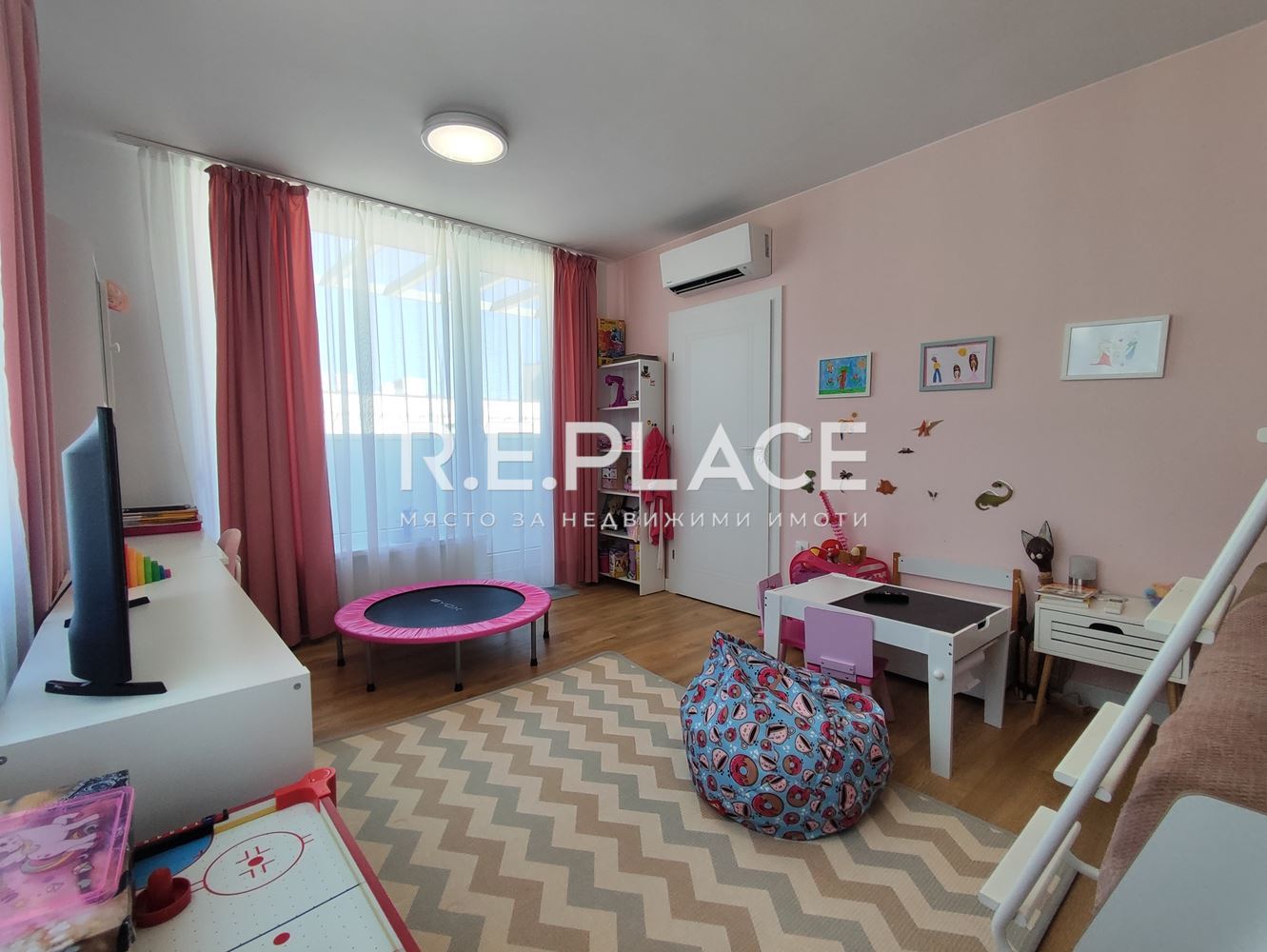 Продава тристаен апартамент с голяма тераса 55 кв. м гр. Варна, Възраждане 1