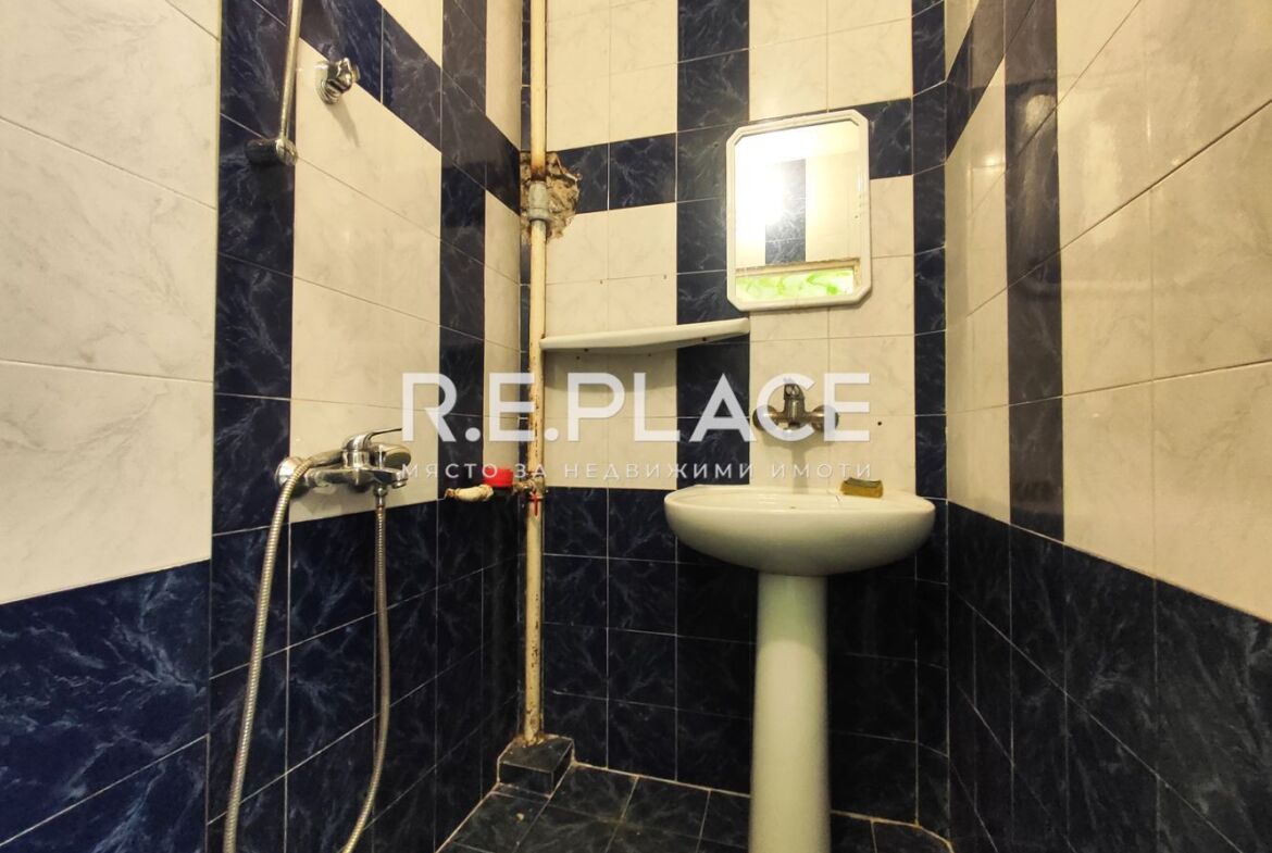 Продава апартамент с три стаи в гр. Варна, Младост 2