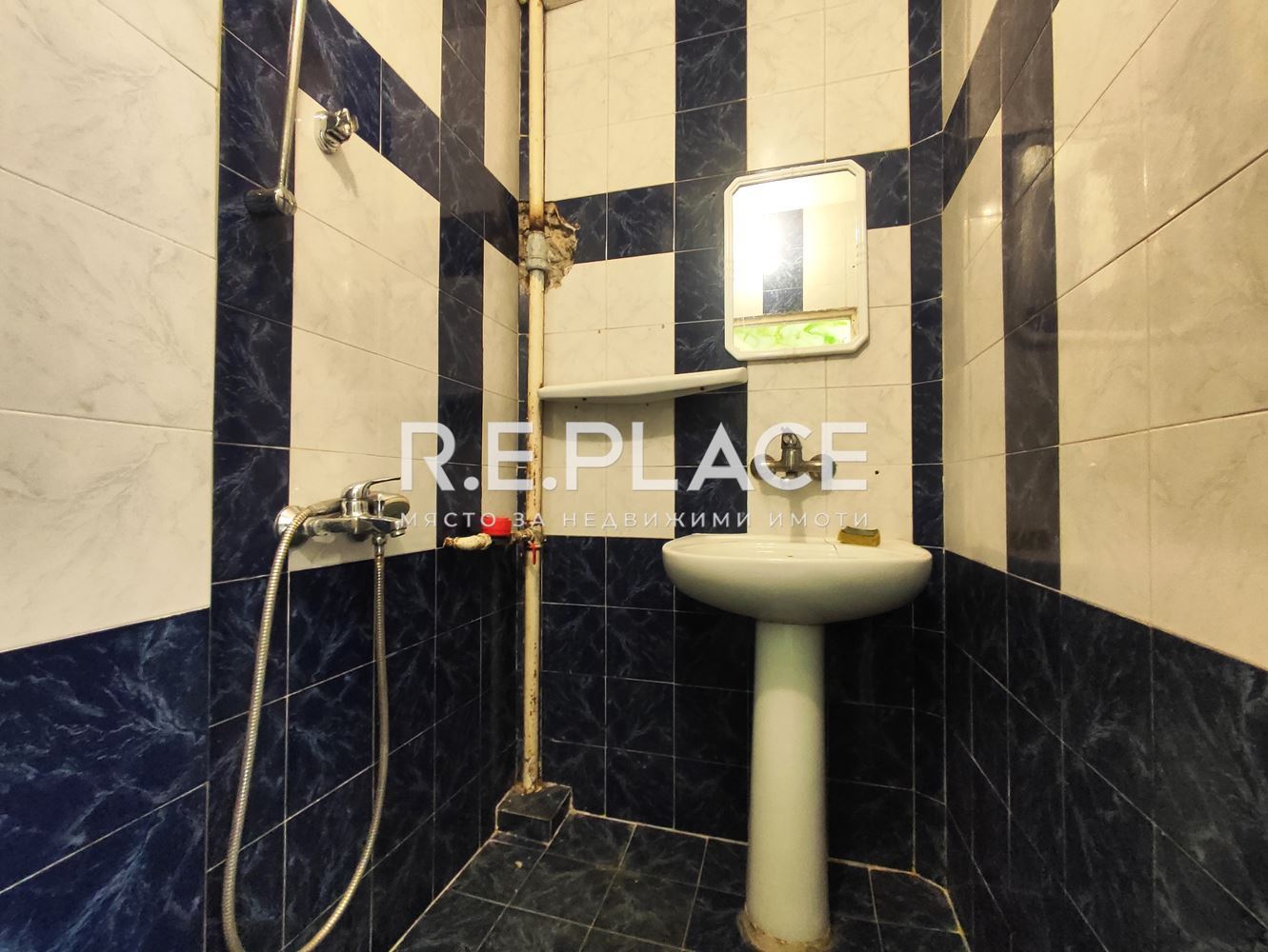 Продава апартамент с три стаи в гр. Варна, Младост 2