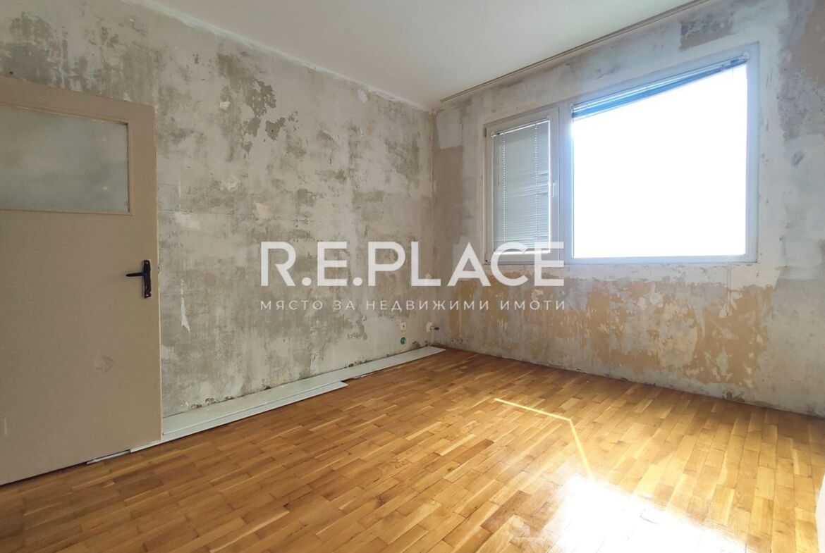 Продава апартамент с три стаи в гр. Варна, Младост 2