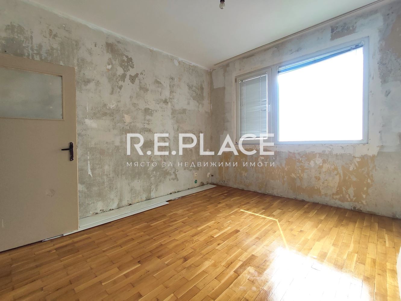 Продава апартамент с три стаи в гр. Варна, Младост 2