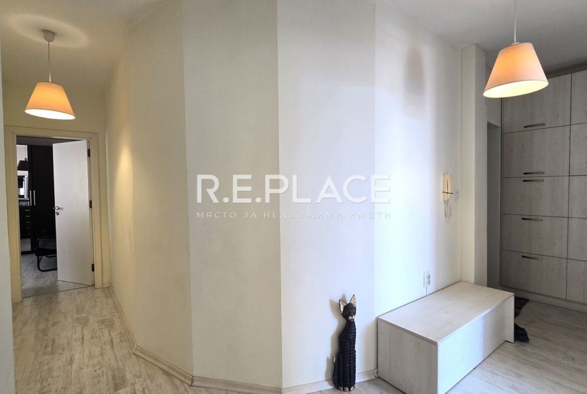 Продава тристаен апартамент с морска панорама гр. Варна, кв. Бриз