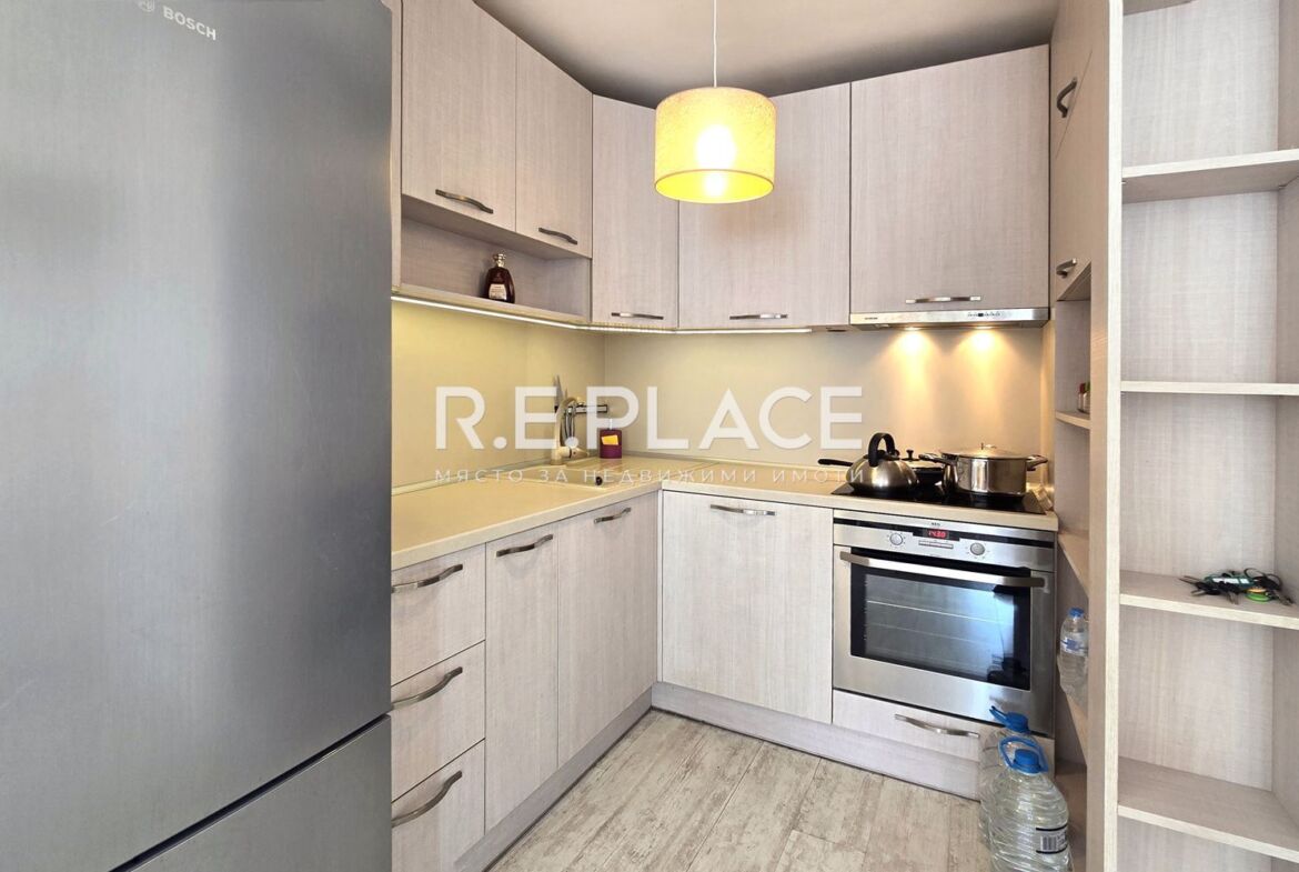 Продава тристаен апартамент с морска панорама гр. Варна, кв. Бриз