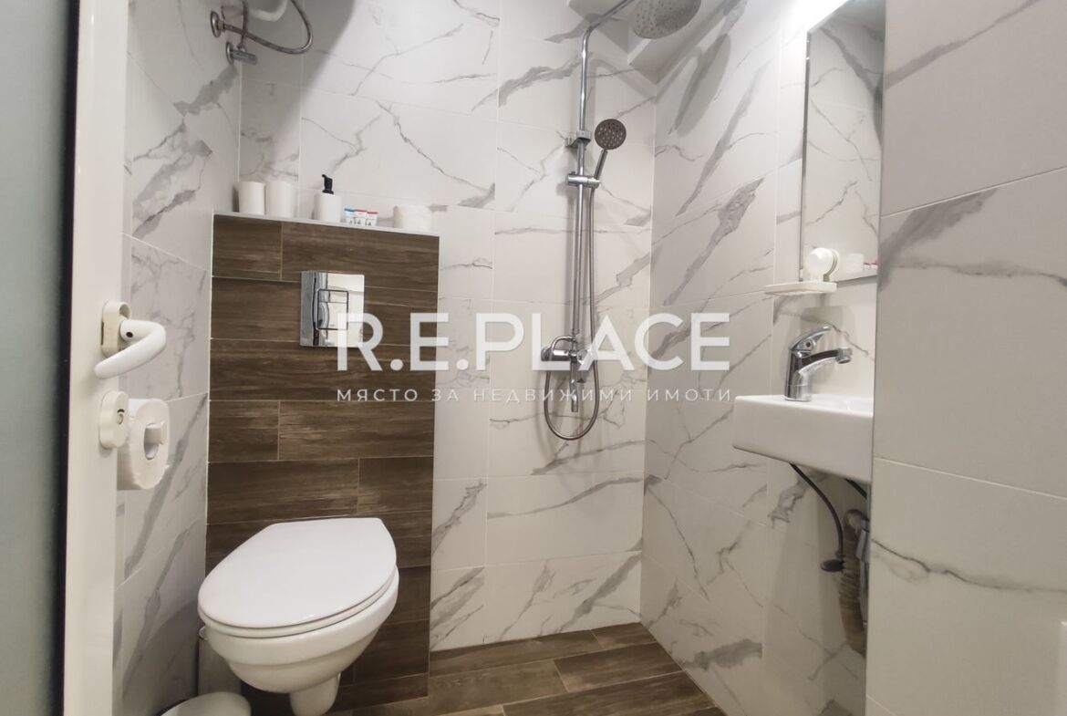 Продава двустаен апартамент в две паркоместа в гр. Варна, кв. Бриз