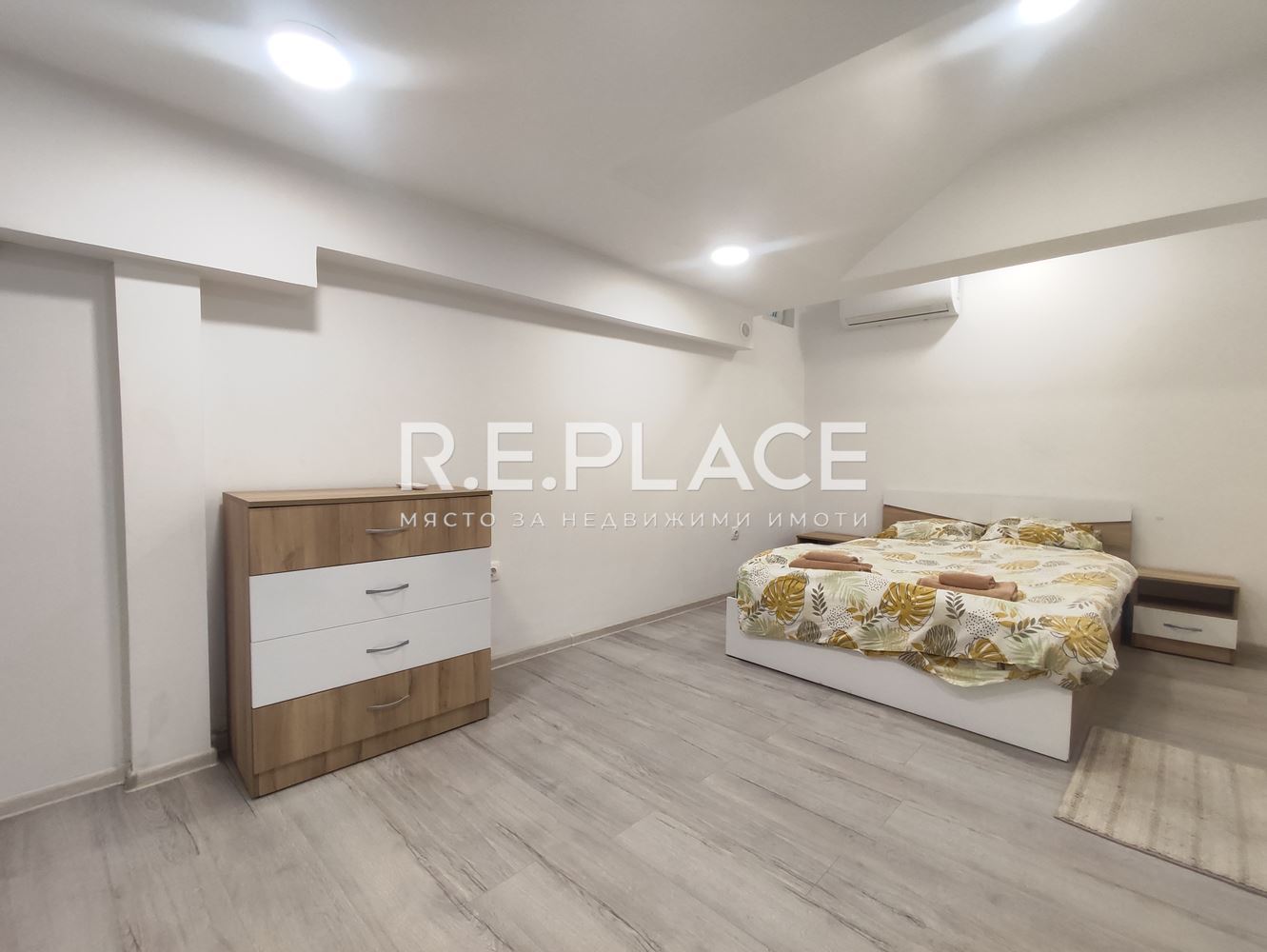 Продава двустаен апартамент в две паркоместа в гр. Варна, кв. Бриз