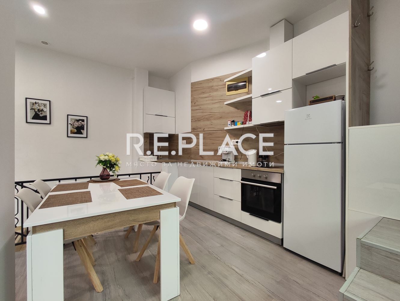 Продава двустаен апартамент в две паркоместа в гр. Варна, кв. Бриз